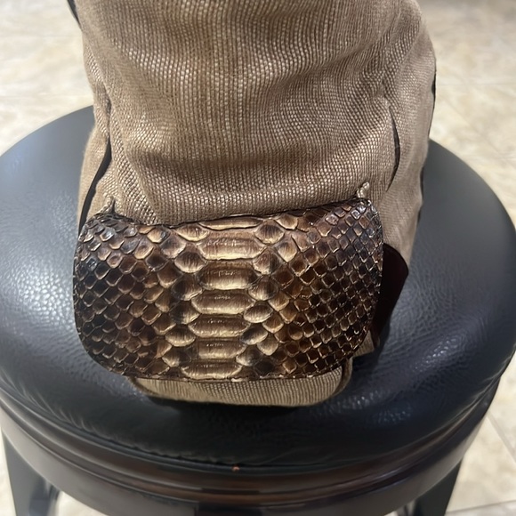 GHURKA - Picture 8 of 16